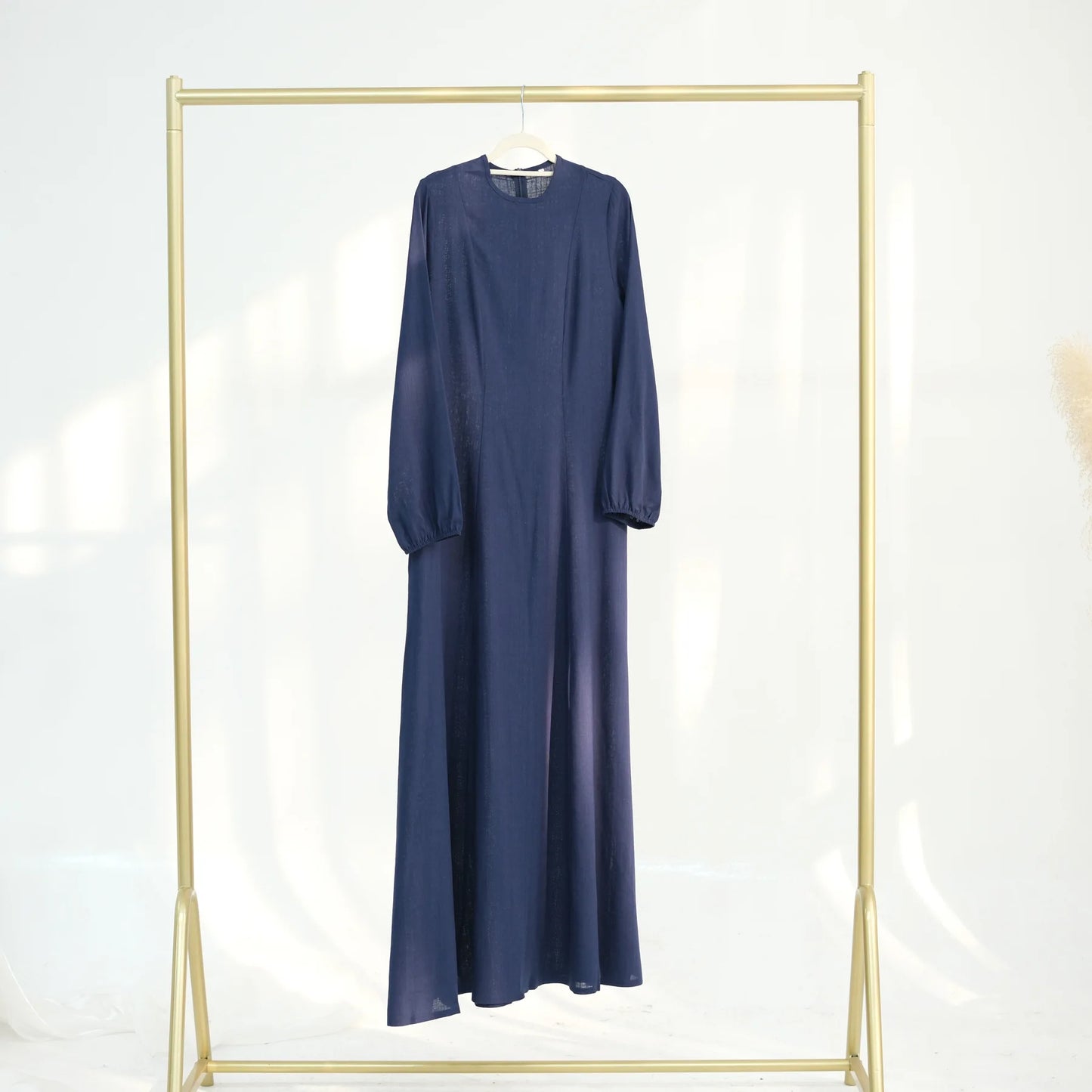 Women Cotton Linen Fabric Round Neck Fitted Waist Maxi Dress